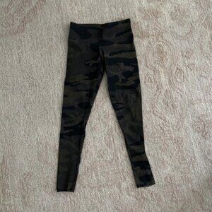 TNA Camouflage Leggings